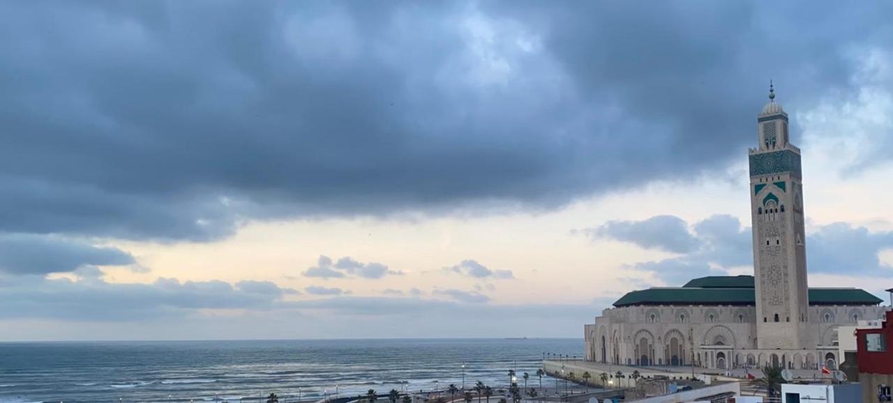 Bel Appartement Avec Une Belle Vue Sur La Grande Mosquee Hassan II Et La Mer カサブランカ エクステリア 写真